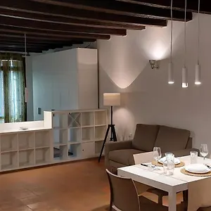 Rosa Apartment