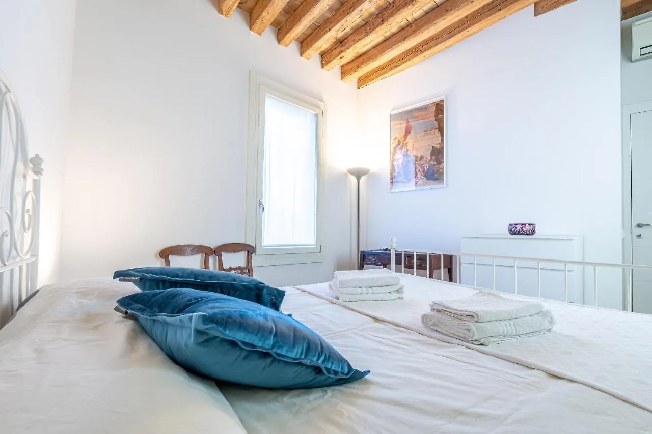 Apartment Vittoria Apartments: Soccorso Soccorsetto Vicenza